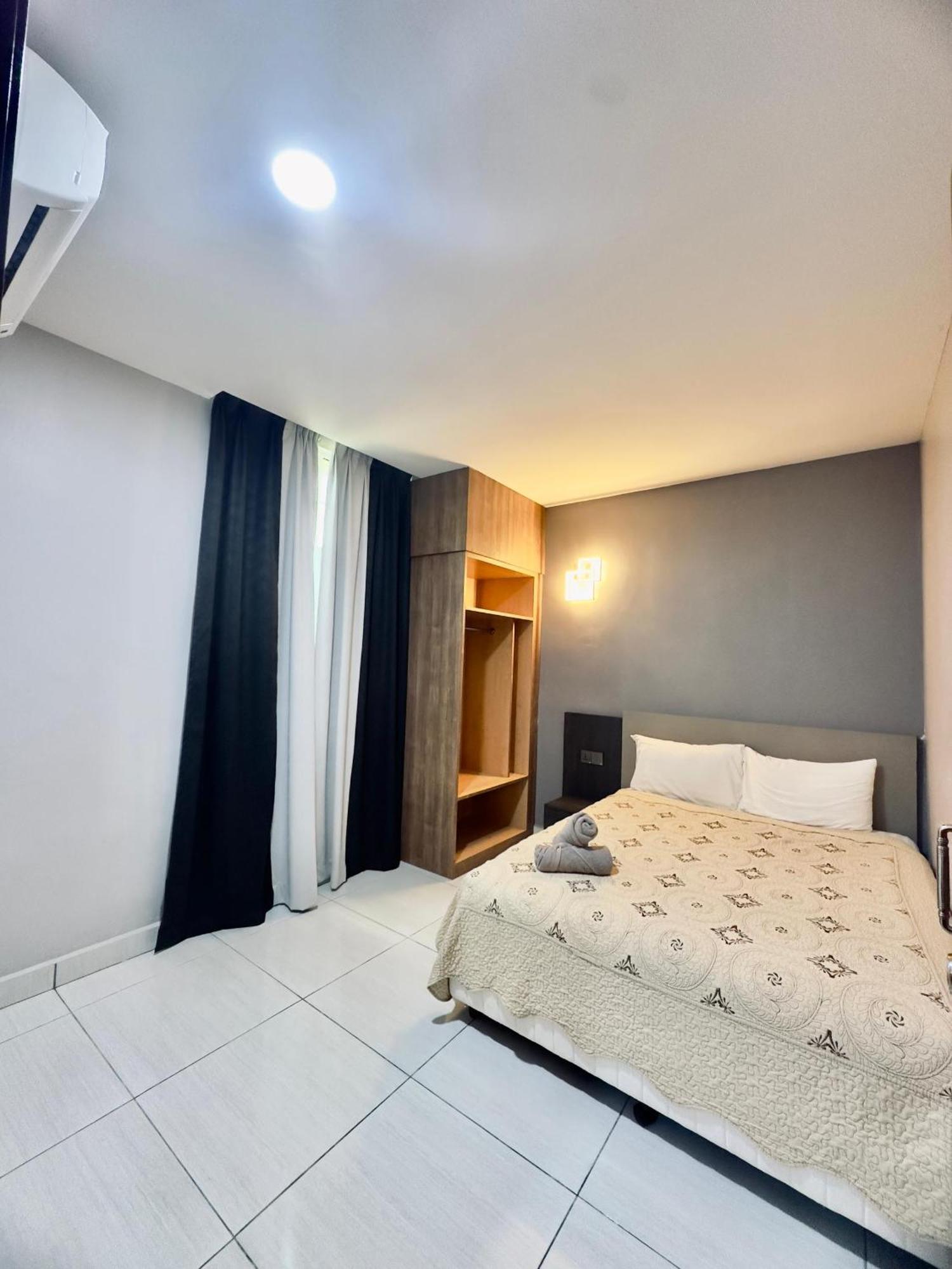 Grand Village Inn Pantai Cenang  Exterior photo