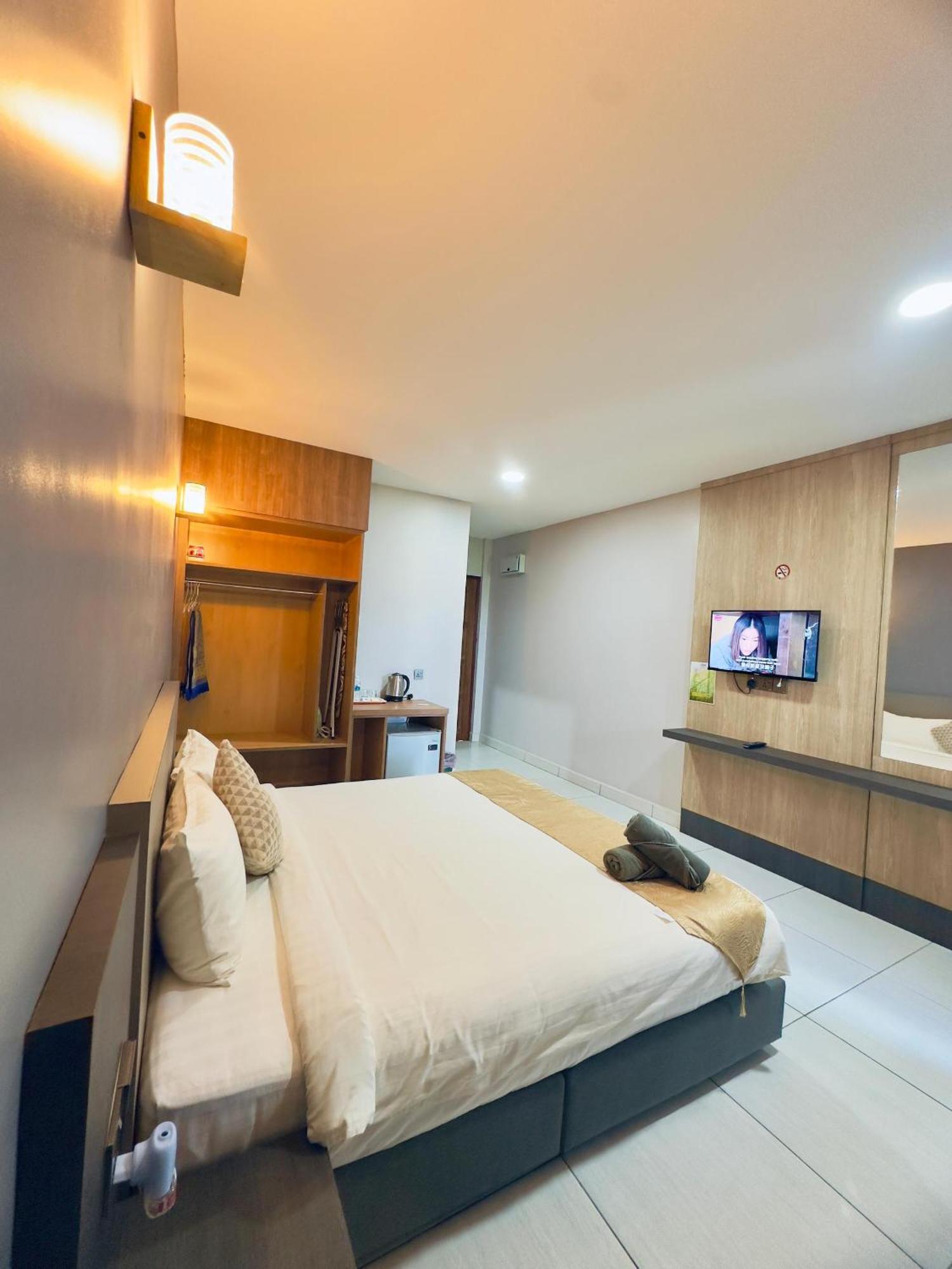 Grand Village Inn Pantai Cenang  Exterior photo